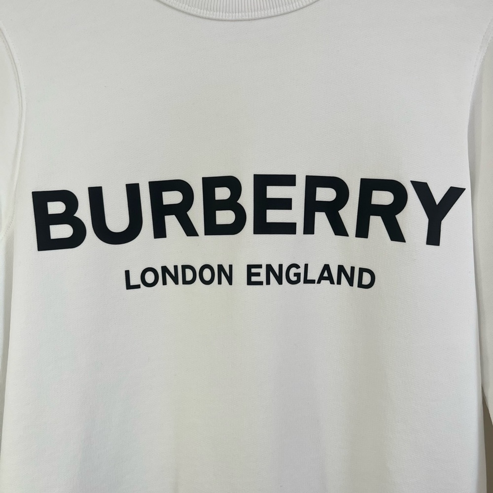 NWOT Burberry Crewneck - Picture 2 of 10
